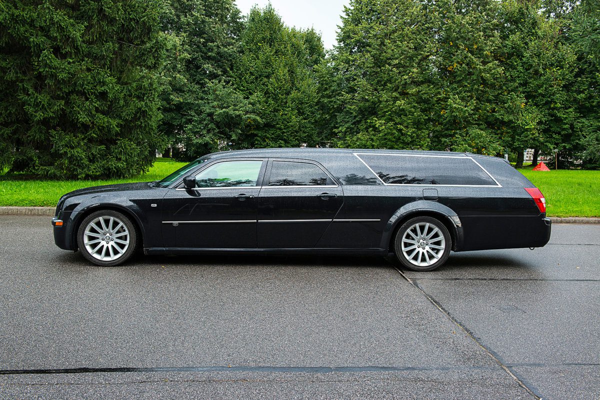 Ритуальный транспорт. Катафалк - Ритуальные услуги в г.Киев и области ...